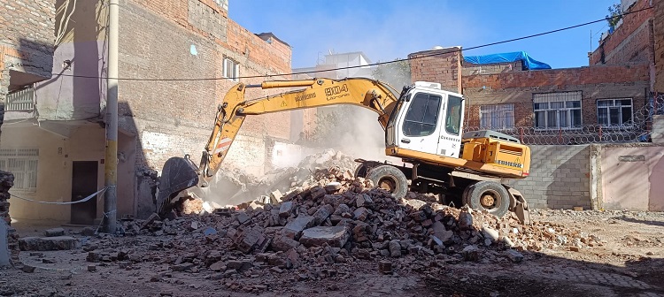 Diyarbakır'da O Evler Tek Tek Yıkılıyor İşte Adresi-1