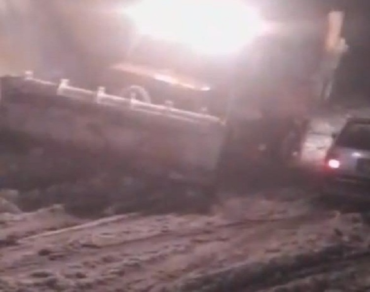 Diyarbakır’ın Komşusu Kara Teslim Oldu Yollar Kapatıldı (1)