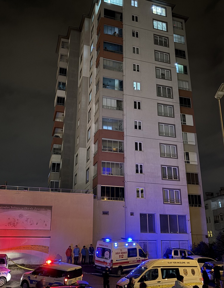 11. Kattan Düşen 14 Yaşındaki Elif Naz Hayatını Kaybetti! (1)