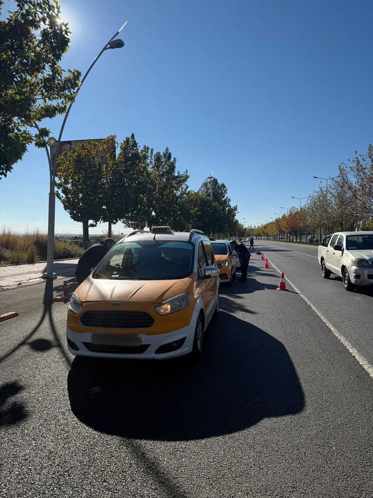 Diyarbakır Büyükşehir'den Havalimanı Taksilerine Ilişkin Açıklama!-1