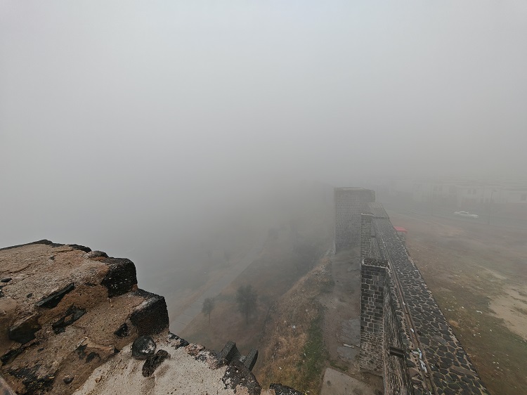 Diyarbakır Yoğun Sise Teslim Oldu İçkale Sis Altında Kaldı! (1)