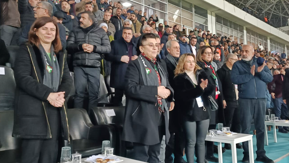 Leyla Zana Amedspor Maçına Geldi Diyarbakır Stadyumu Coştu!