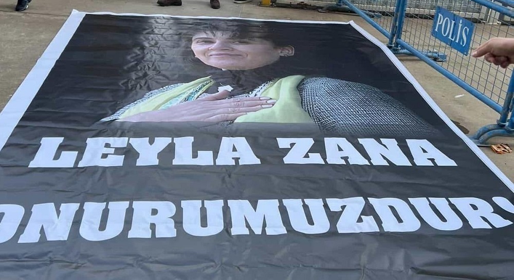 Leyla Zana Onurumuzdur
