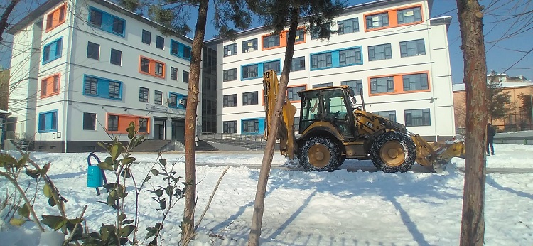 Diyarbakır’da Okullar Açıldı Öğrencilerin Imtihanı Kar Oldu! (1)-1