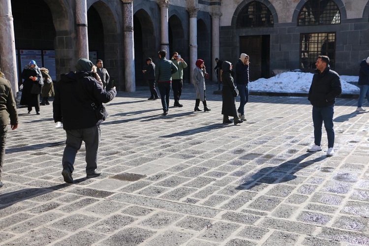 Soğuk Havalar Da Turistleri Durdurmadı Diyarbakır’a Akın Ettiler-1