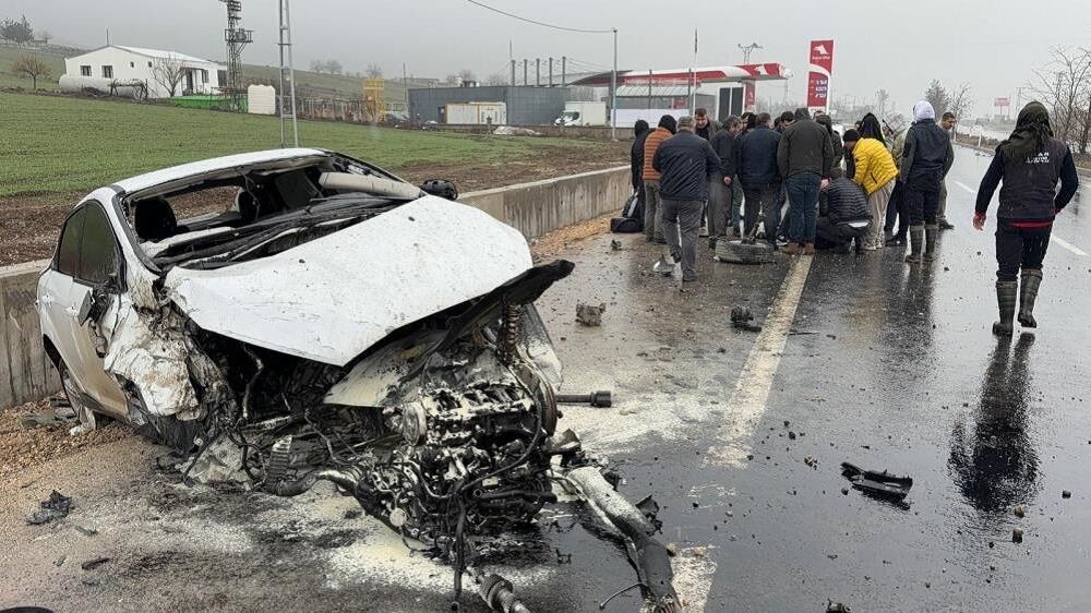 Trafik Kazası Diyarbakır’da Kaza Ortalık Savaş Alanına Döndü, Yaralılar Var!