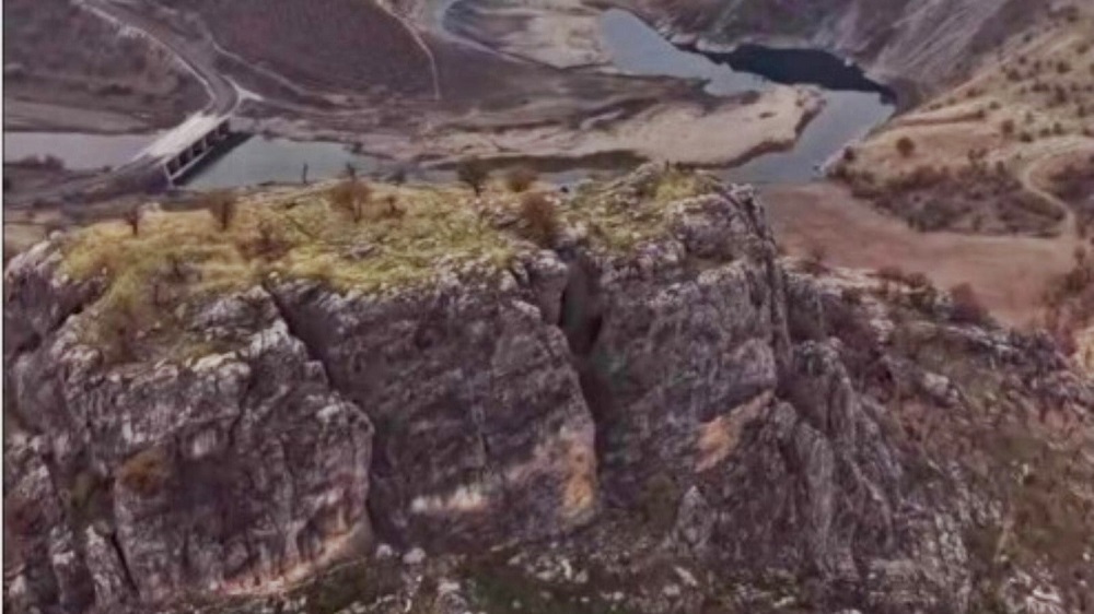 Di̇yarbakir Çermik Hüsnüran Kalesi