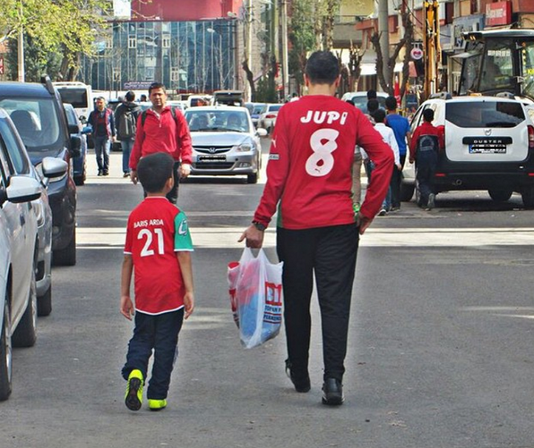 Diyarbakırspor’un Efsane Yabancılarındandı “Diyarbakır Ikinci Vatanım” Demişti!.Rudi Jupipng (3)