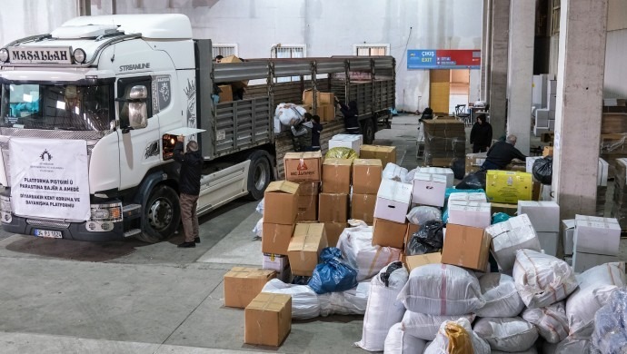 Kobani Gidecek Yardım Tir’ları Diyarbakır’a Geri Getirildi!