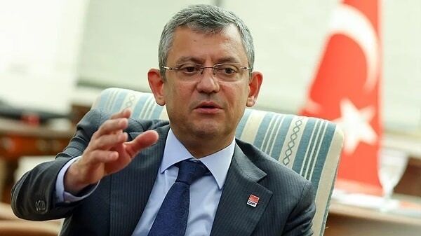 Özgür Özel.