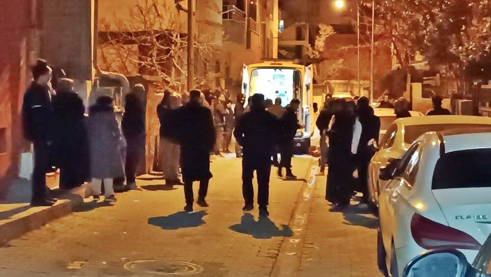 Batman’da Kan Donduran Olay! Genç Kız Sahurda Babasına Kıydı