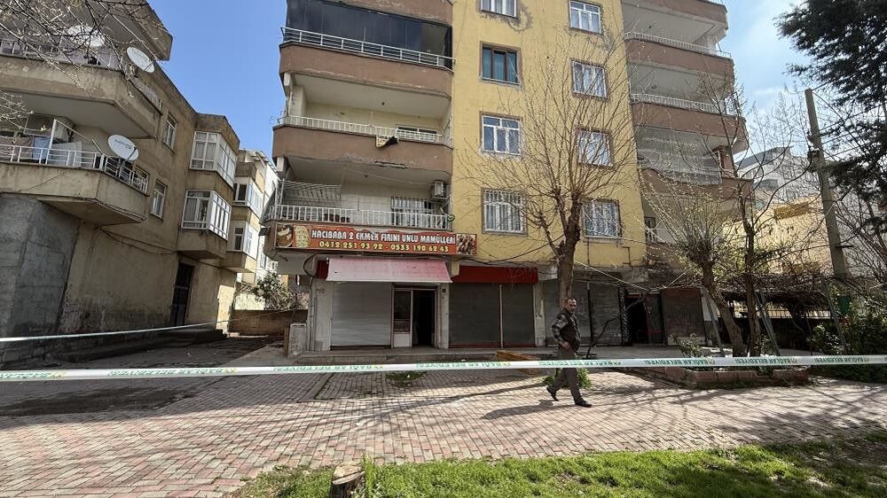 Diyarbakır Bağlar Hasarlı Bina Diyarbakır'da Kolonu Çatlayan Binaya Ilişkin Skandal Iddia!