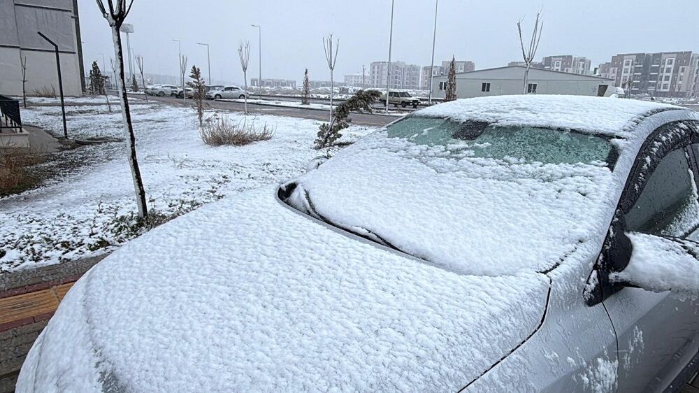 Diyarbakır Merkezine Sürpriz Kar Yağışı İşte Adresi!