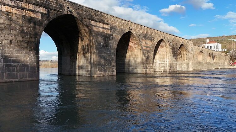 Diyarbakır'da Su Yılı Mucizesi Barajlar Doldu, Meralar Yeşerdi! (1)-1