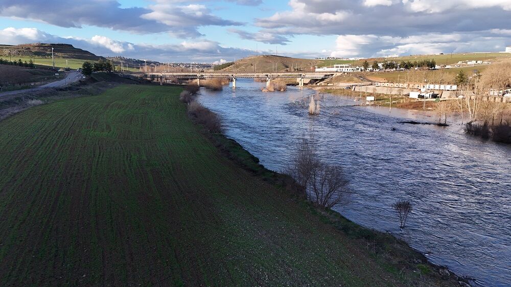 Diyarbakır'da Su Yılı Mucizesi Barajlar Doldu, Meralar Yeşerdi! (2)