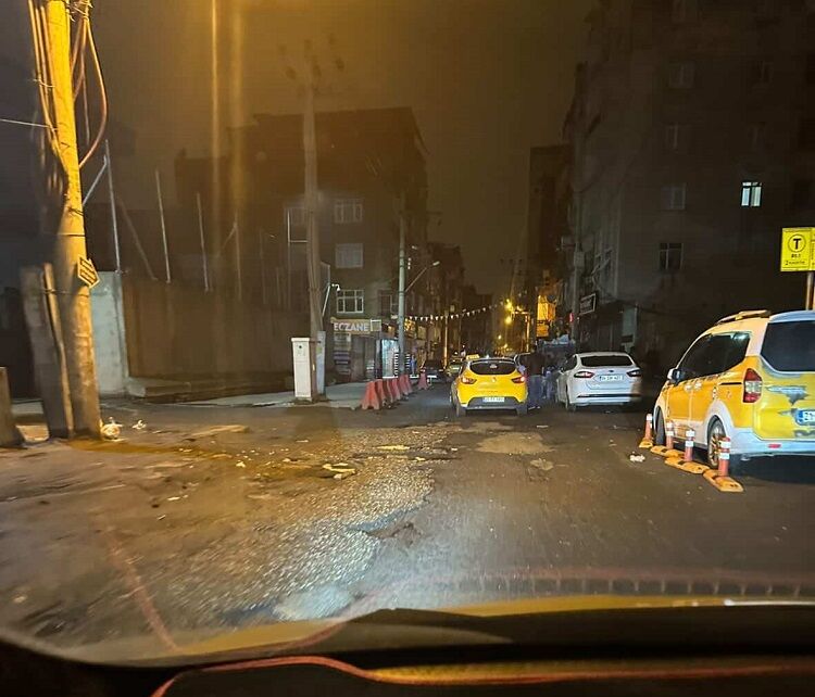 Diyarbakır’ın Merkezinde 'Çukur' Esareti Vatandaş Veryansın Etti!-1