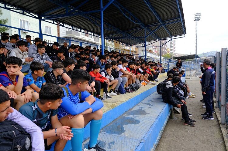 Amedspor Seçmelerinde Siirt Çıkarması 400 Genç Ter Döktü! (1)-1