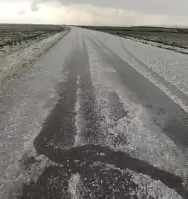 Diyarbakır’da Nisan Ayında Dolu Yağdı Her Yer Beyaza Büründü!-1