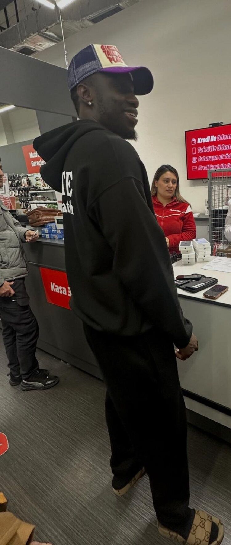 Sahada Gollerini, Sokakta Kalbini Bırakıyor Amedspor’da Diagne Mucizesi!-1