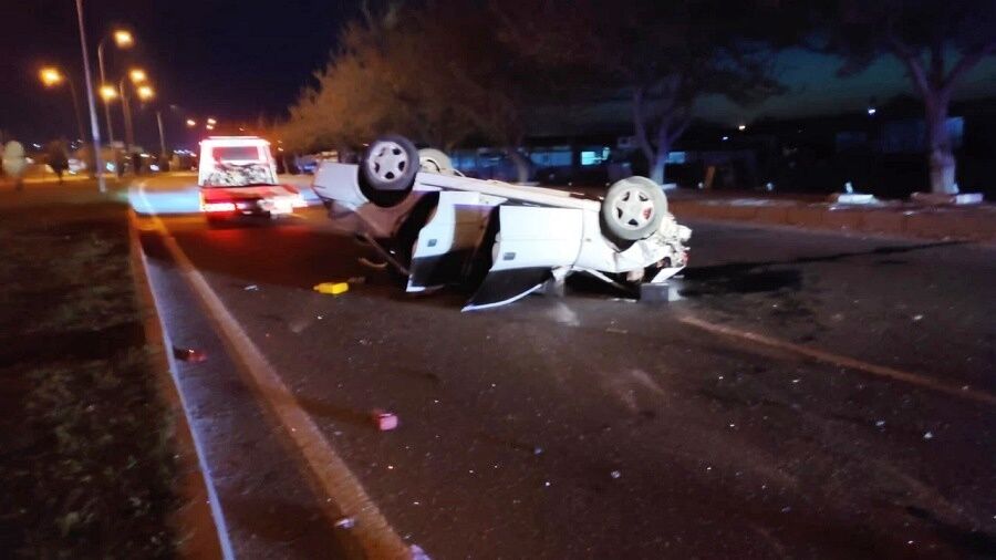 Şanlıurfa'da Otomobiller Çarpıştı Ölü Ve Çok Sayıda Yaralı Var