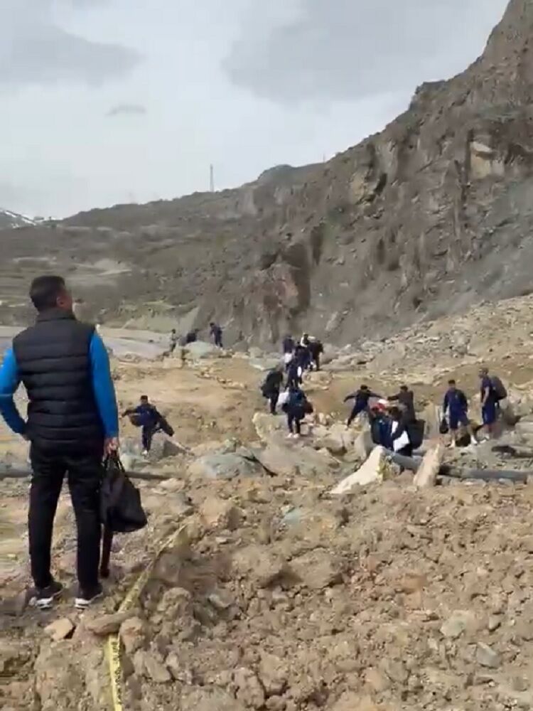 Tff 'Olmaz' Dedi Hakkari Zapspor Futbolcuları Dağları Aştı!-1