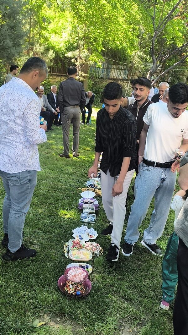 Geleneksel Bayramlaşma Diyarbakır’daki O Sitede Yeniden Hayat Buldu!