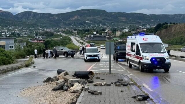 Hatay'daki Afette Ölü Sayısı Yükseldi, Okullar Tatil Edildi!