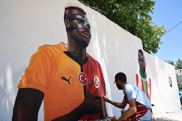 Diyarbakır Sokaklarında Futbol Zirvesi Osimhen Ve Diagne Yan Yana! (3)