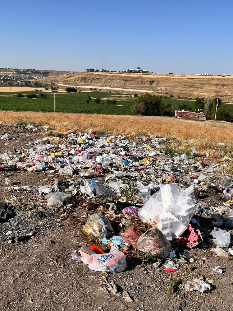 Diyarbakır’da Çöp Çilesine Vatandaş Isyan Etti Kimse Müdahele Etmiyor!-1