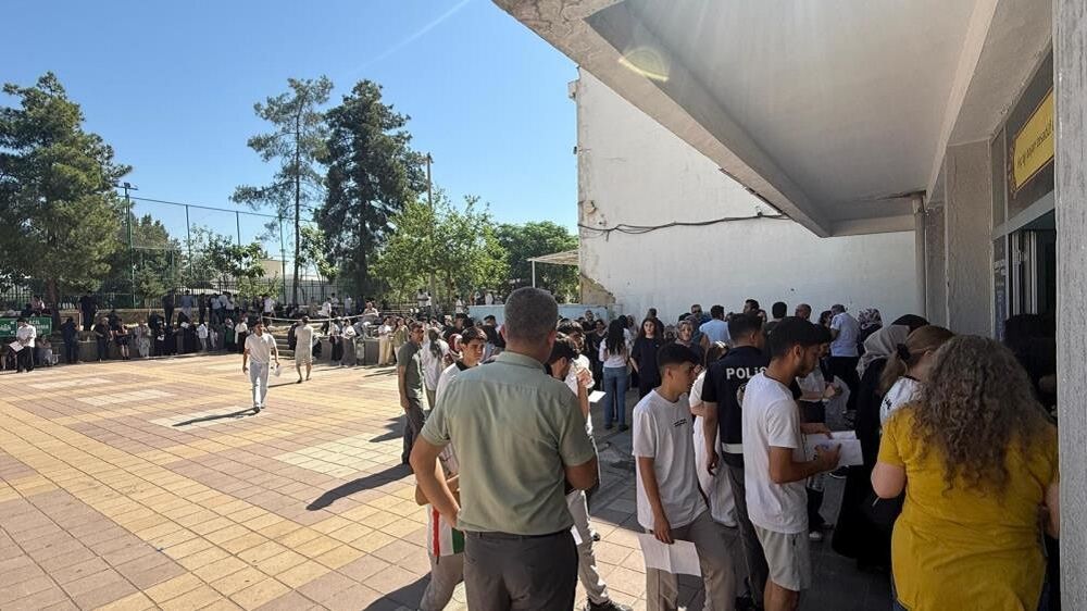 Diyarbakır’da Yks Maratonu Adayların Imdadına Polis Yetişti!