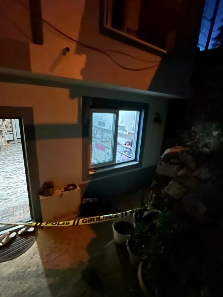 Rüyasında Annesinin Kendisini Boğduğunu Gördü Uyanınca Annesini Öldürdü! (3)