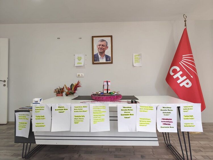 Chp Diyarbakır’da Deprem İl Ve İlçe Yönetimlerinden Toplu Istifa! (1)