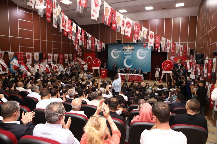 Mhp’den Diyarbakır’da Coşkulu Kongre
