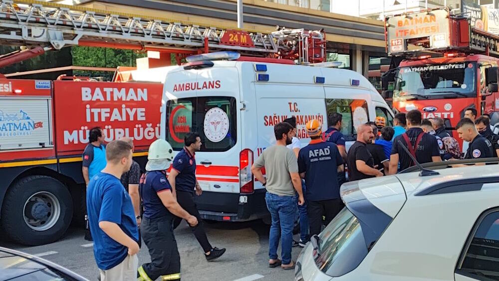 Batman'da yangın: Bakan Şimşek'in yeğeni hayatını kaybetti