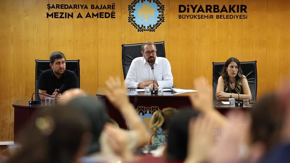 Diyarbakır Büyükşehir’de Eş Başkan Seçim