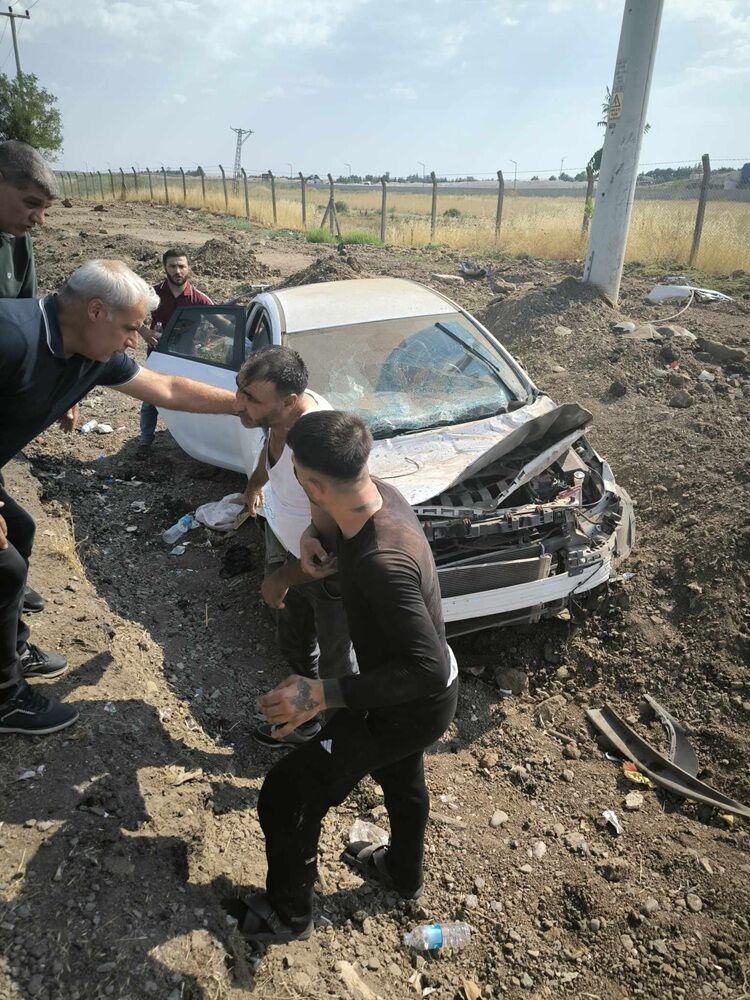 Diyarbakır Mardin Karayolunda Peş Peşe Korkutan Kazalar Yaralılar Var!