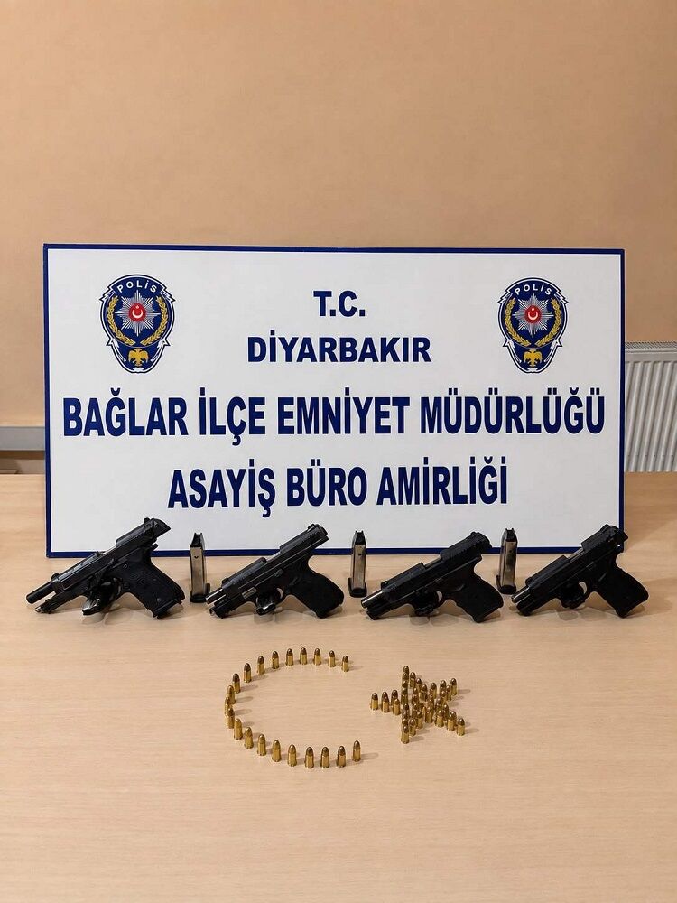Diyarbakır’da Silahlı Kavga Ihbarına Giden Polis 6 Şüpheliyi Yakaladı!