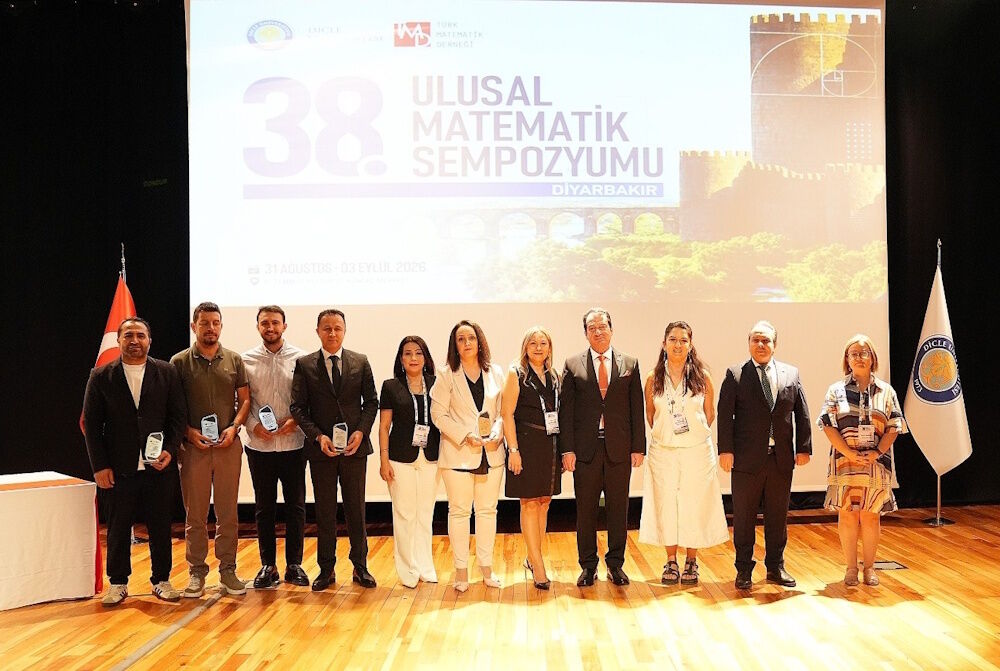 Matematik Dünyası Diyarbakır’da Buluştu 4 Gün Sürecek