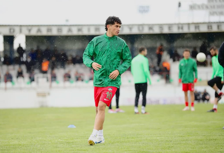 Amedspor’dan Galatasaray’a Gitmişti Diyarbekirspor’un Bu Sezon Ilk Golünü Attı! Halit Çokyaşar-1