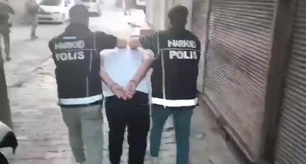 Diyarbakır'daki sokak satıcılarına darbe!
