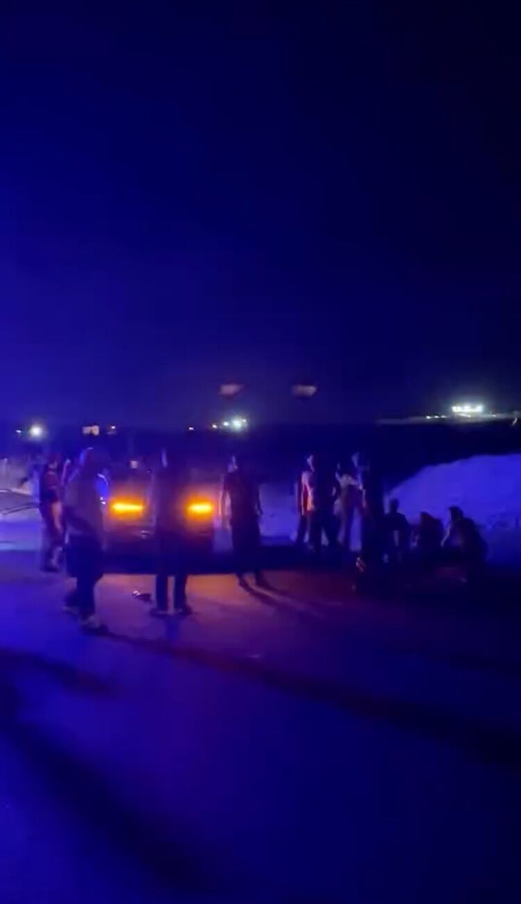 Siirt’i Yasa Boğan Feci Kaza Yol Kenarındaki Iki Kuzen Hayatını Kaybetti! (1)
