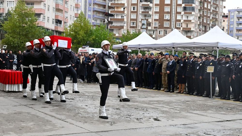 Diyarbakır Emniyeti duyurdu: Bir polis hayatını kaybetti!