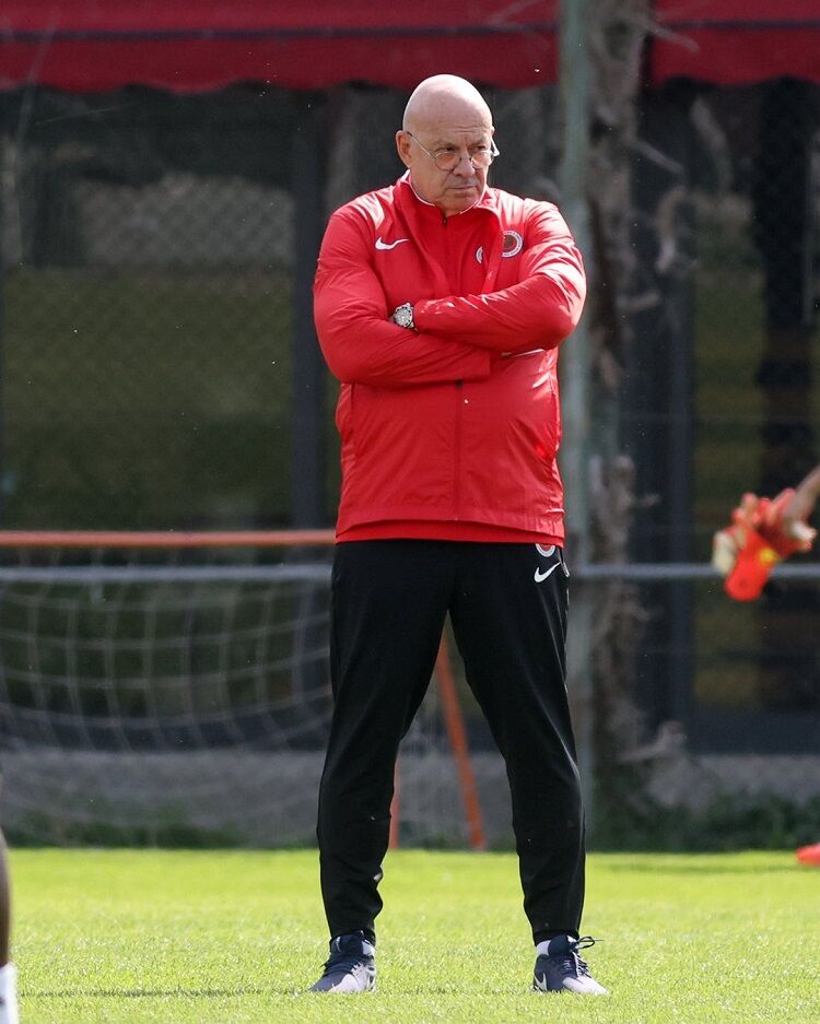 Amedspor’a Karşı Gençlerbirliği’ni Eski Diyarbakırsporlu Hoca Çalıştıracak Hasan Erkin Şimşir