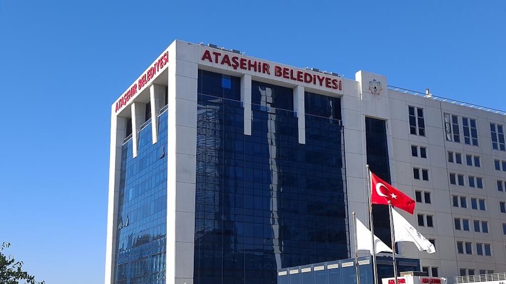 Ataşehir Belediyesi AK Parti'ye geçti
