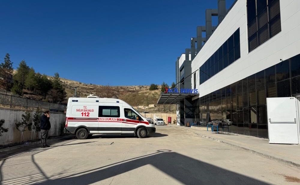 Diyarbakır’da işyerinde silahlı kavga: Yaralı var