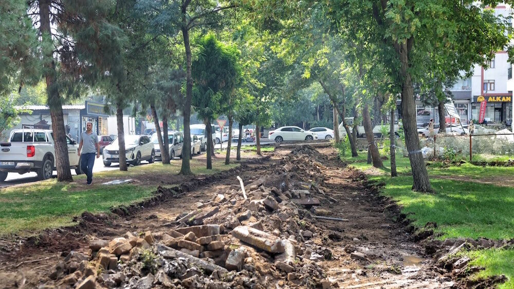 Diyarbakır’daki 3 parkta beklenen çalışma başladı