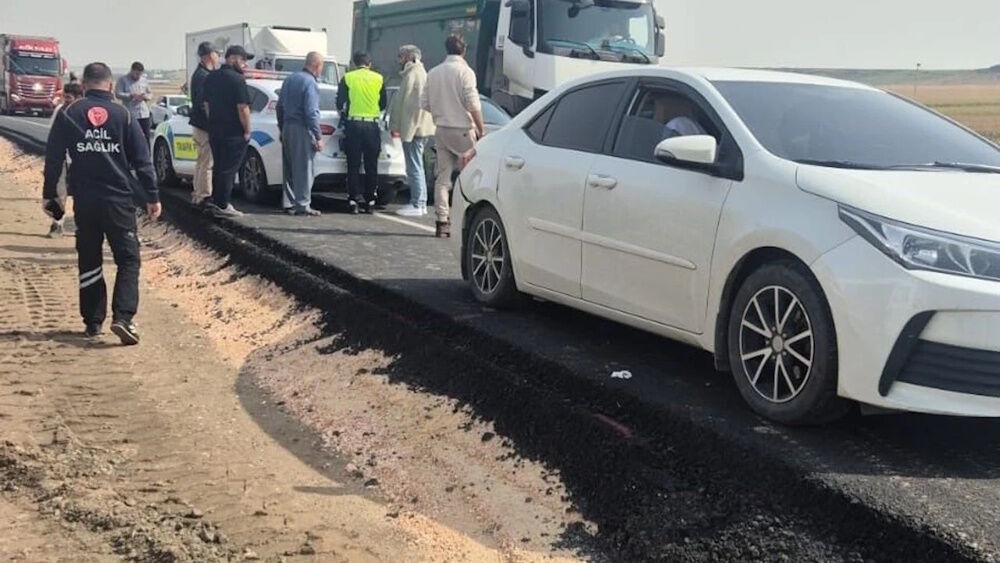 Diyarbakır'da 3  birbirine girdi: Çok sayıda yaralı var